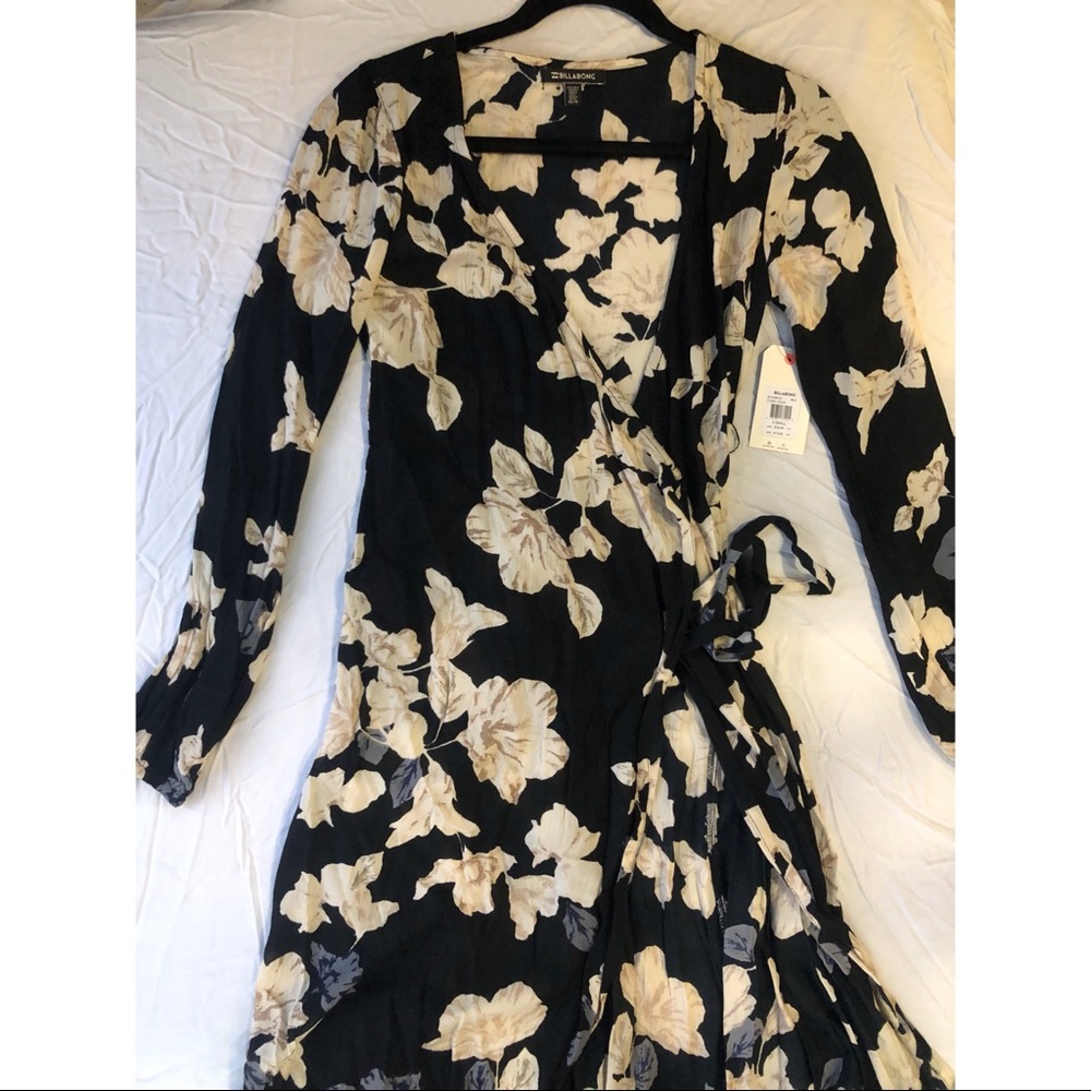 Billabong wrap dress
